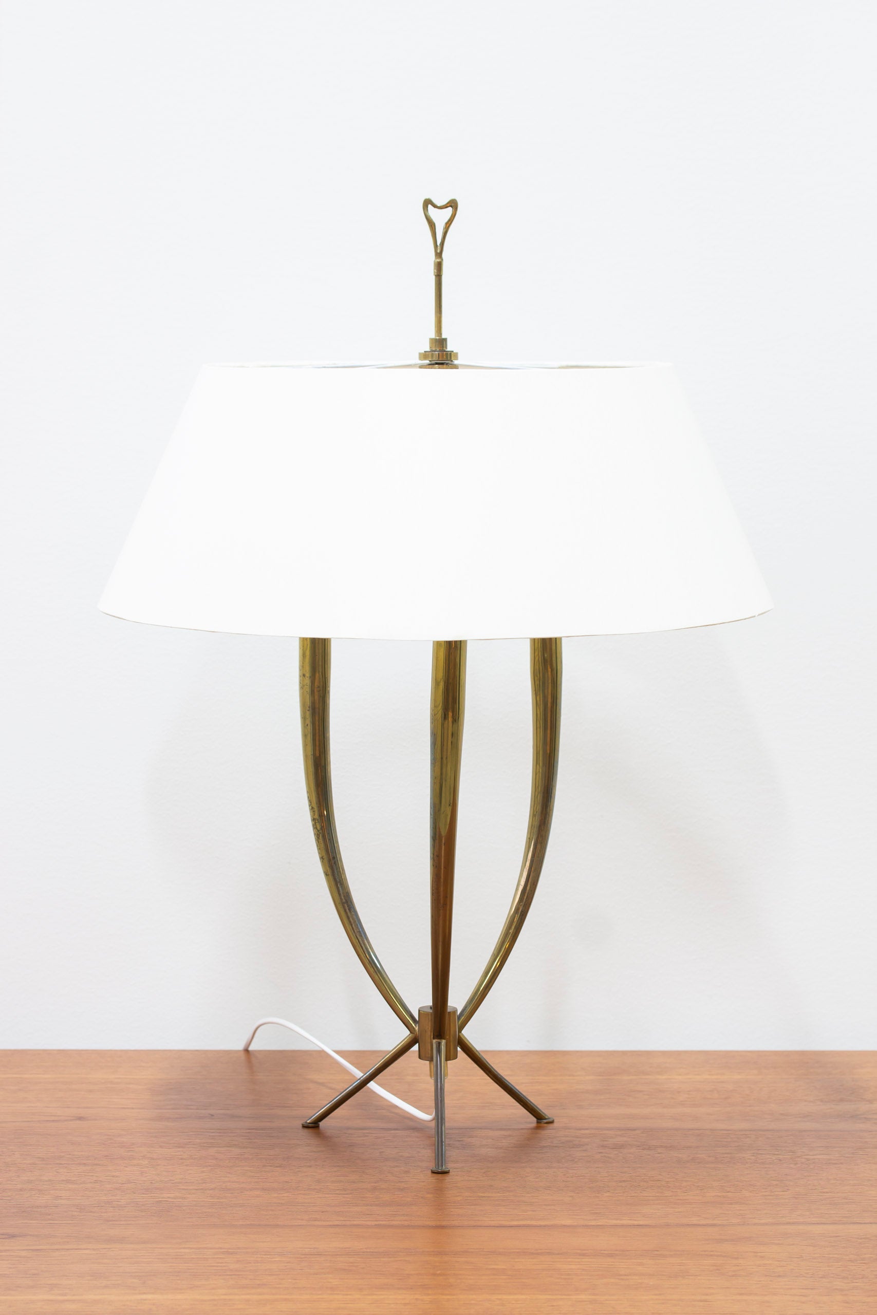 Mid century brass tripod table lamp