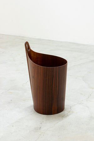 Paper bin by Einar Barnes